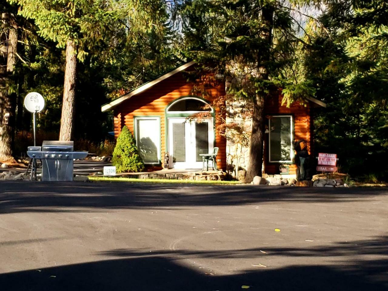 Riverfront Motel & Cabins Thompson Falls Eksteriør bilde